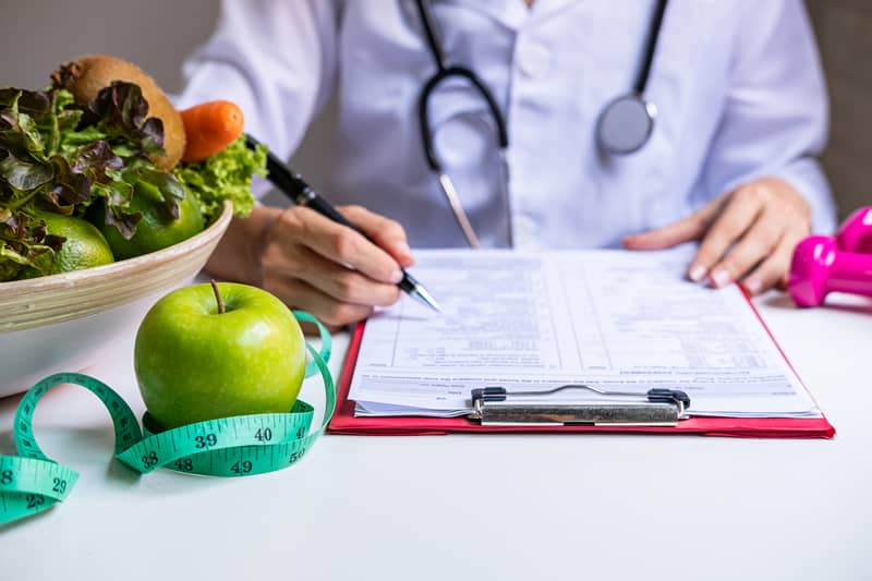 What type of doctor should I see for weight loss?